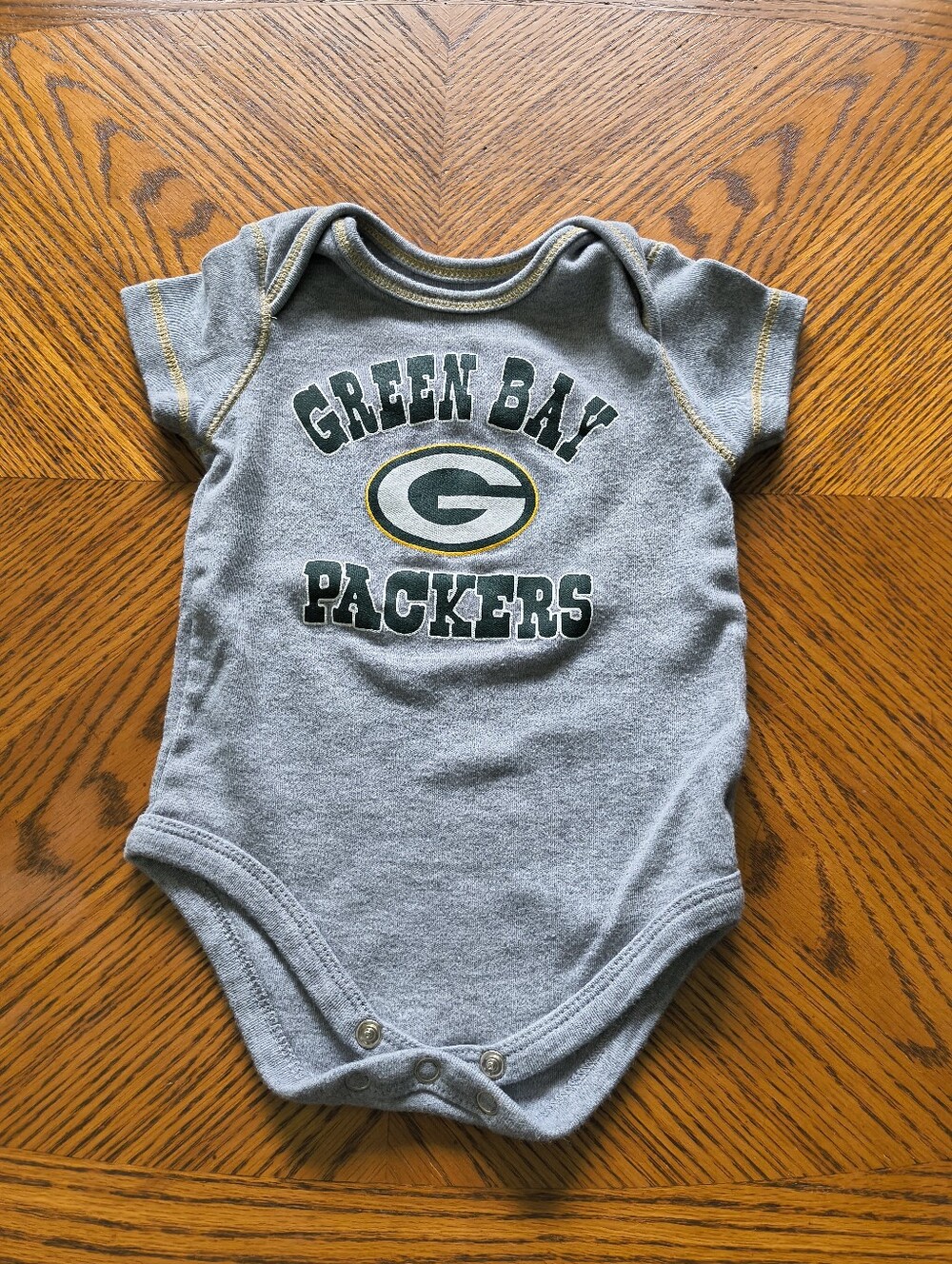 NFL Team Apparel Green Bay Packers Baby Bodysuit 3-6M Gray